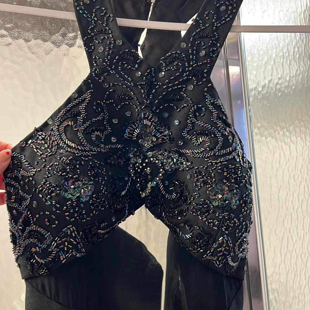 Beautiful dress!